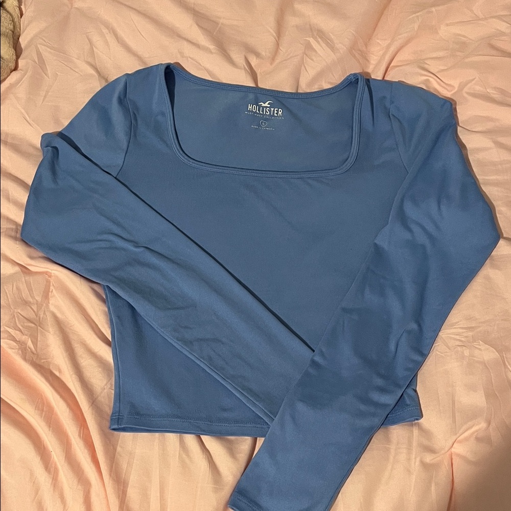Hollister Women's Sky Blue Long Sleeve Tee
